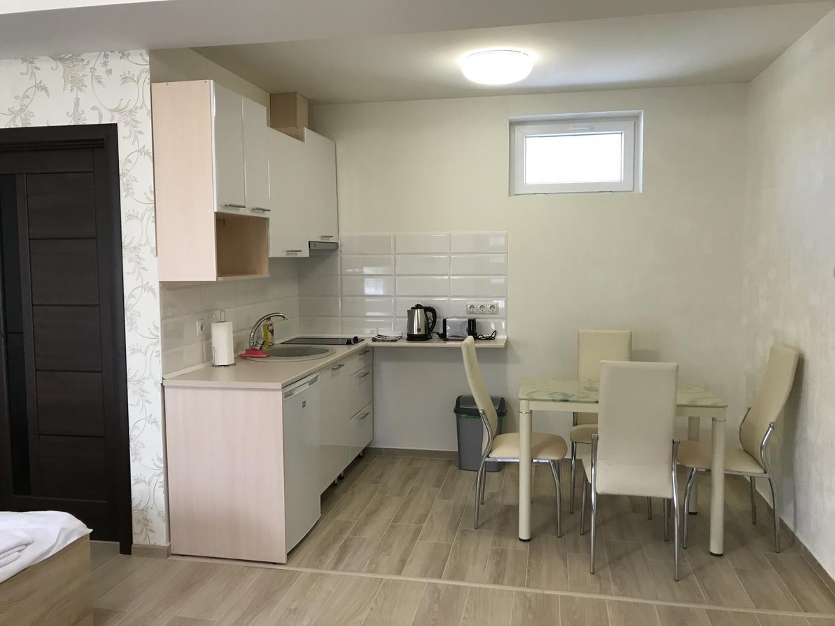 Kristály apartmanok Kisvárda Exterior foto